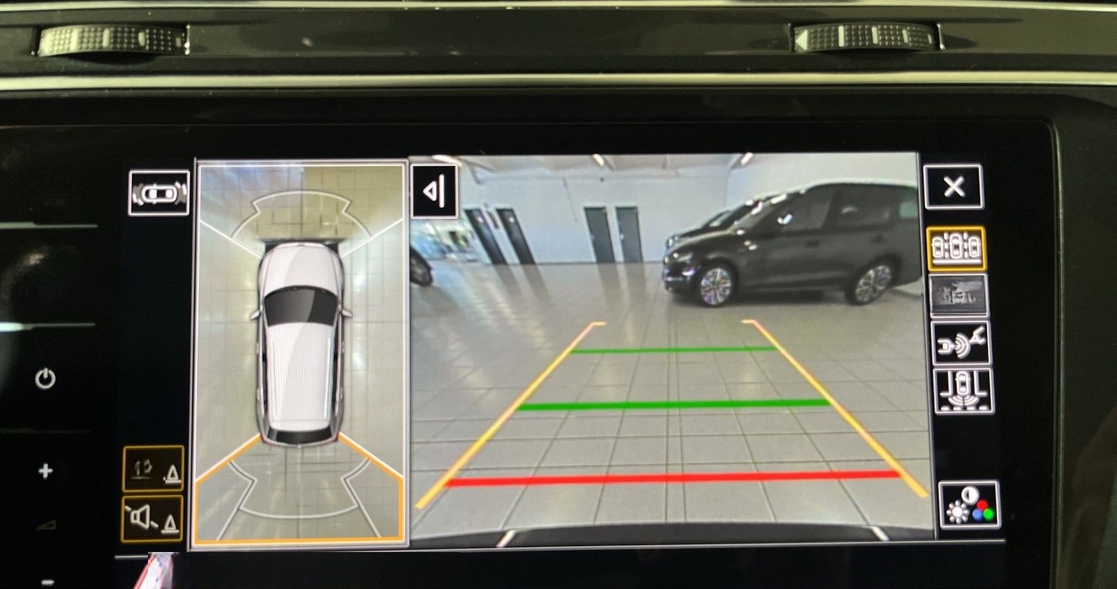 Volkswagen Tiguan R-Line 4Mo. Matrix Pano HUD AHK foto 22