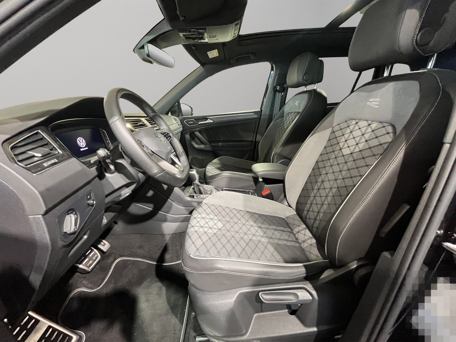 Volkswagen Tiguan R-Line 4Mo. Matrix Pano HUD AHK foto 9