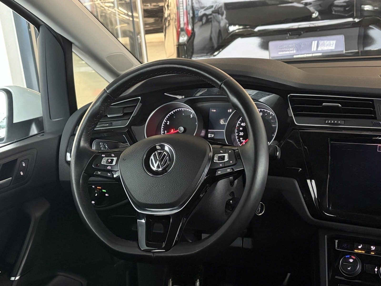 Volkswagen Touran R-Line Sound BMT/Start-Stopp foto 12