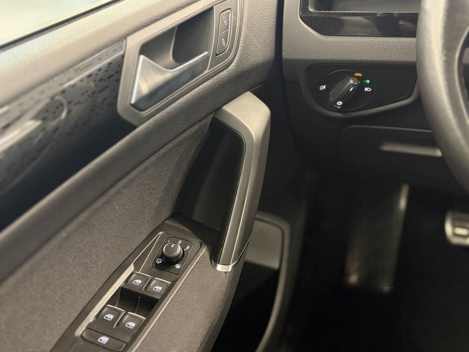 Volkswagen Touran R-Line Sound BMT/Start-Stopp foto 21