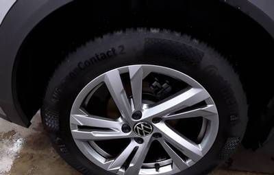 Volkswagen T-Roc 1.5 TSI DSG R-Line Navi, AHK, WWV foto 4