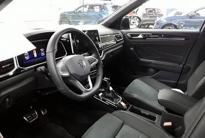 Volkswagen T-Roc 1.5 TSI DSG R-Line Navi, AHK, WWV foto 5