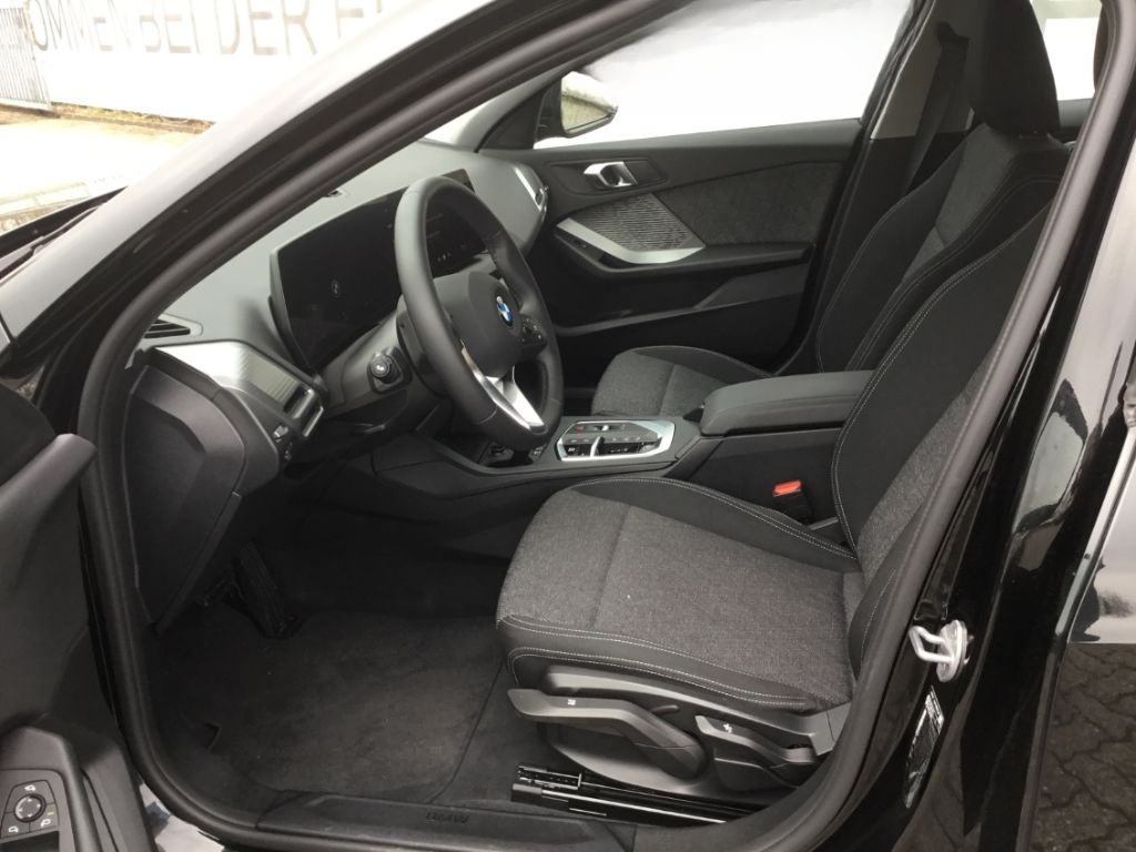 BMW 120 iA Limo Navi  FLA 17'' adLED Kamera Komf-Zug foto 8