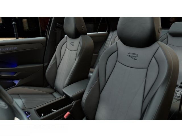 Volkswagen T-Roc R-Line 1.5 l eTSI DSG Pano Haman Kardon/ B foto 8