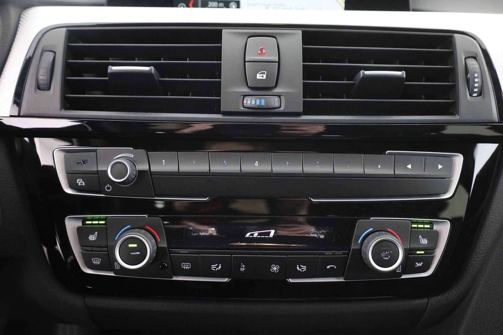 BMW 320i Touring M Sport LED Navi Sitzheizung DAB foto 12