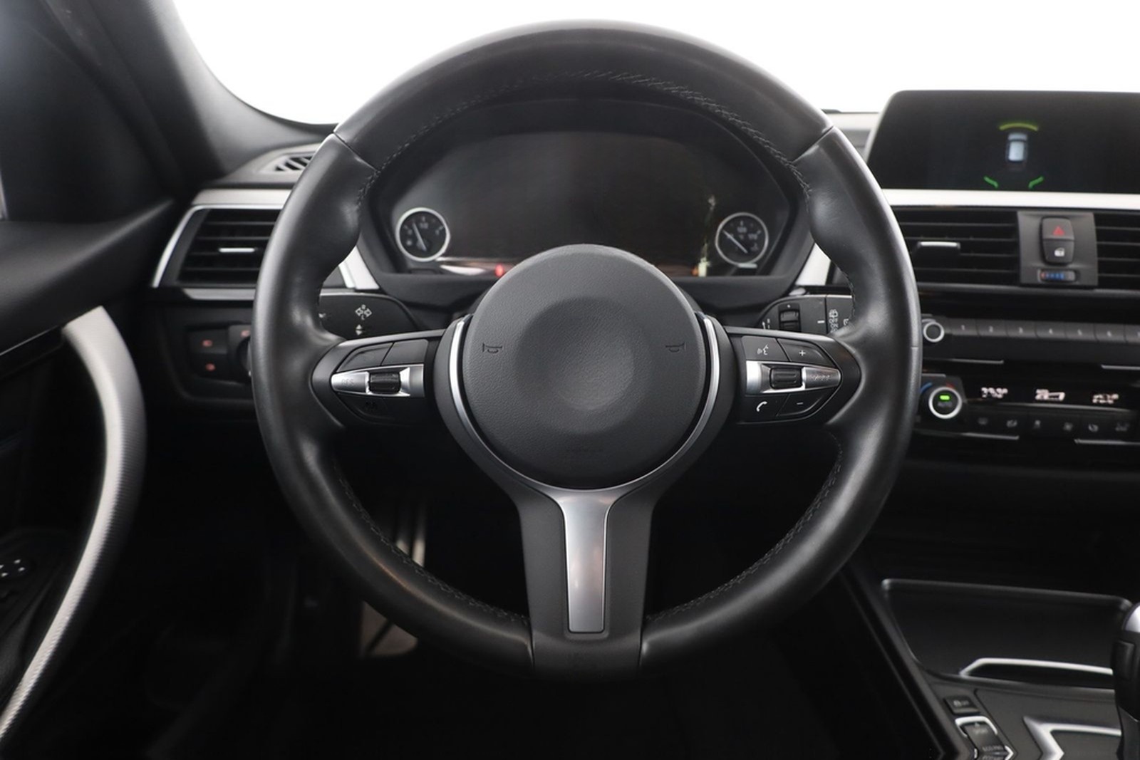 BMW 320i Touring M Sport LED Navi Sitzheizung DAB foto 14
