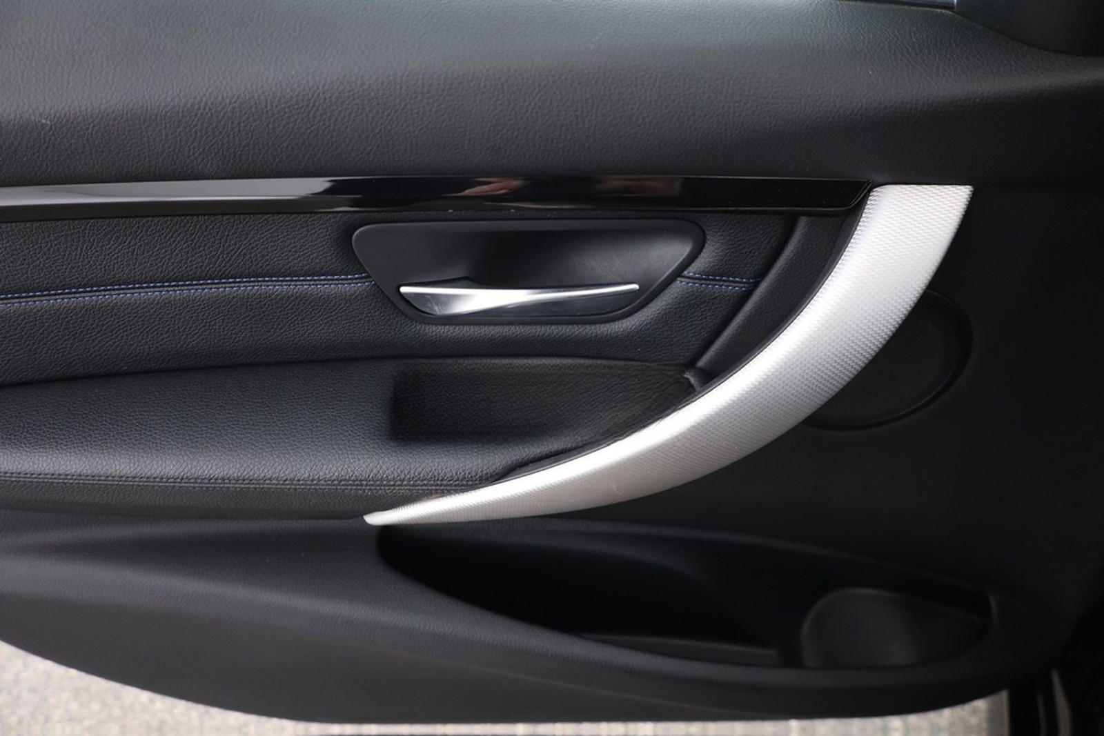 BMW 320i Touring M Sport LED Navi Sitzheizung DAB foto 21