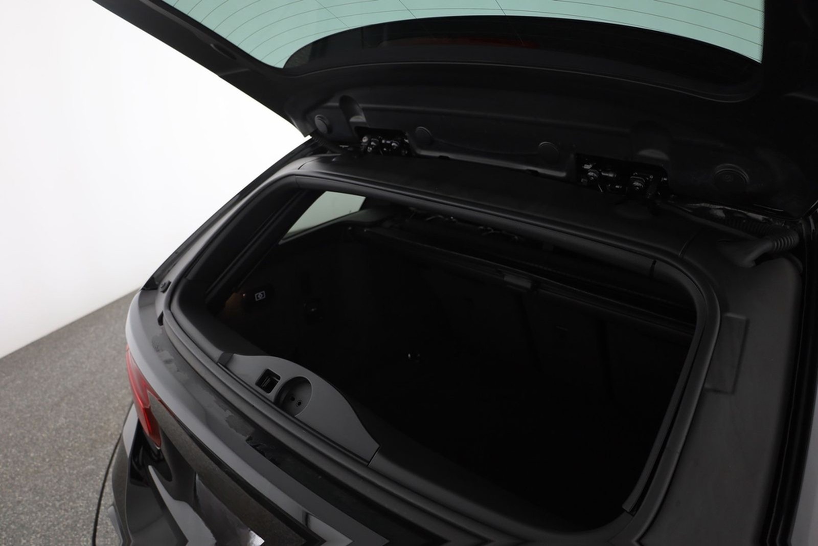 BMW 320i Touring M Sport LED Navi Sitzheizung DAB foto 25