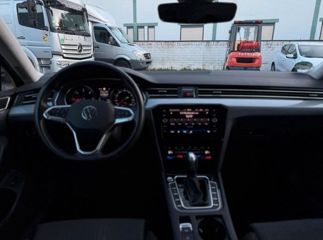 Volkswagen VW Passat BJ 2021 2 Hand TÜV Neu foto 4