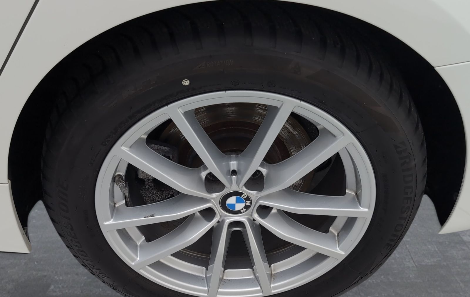 BMW 320d Touring M Sport LiveCockpitProf Kamera LED foto 14