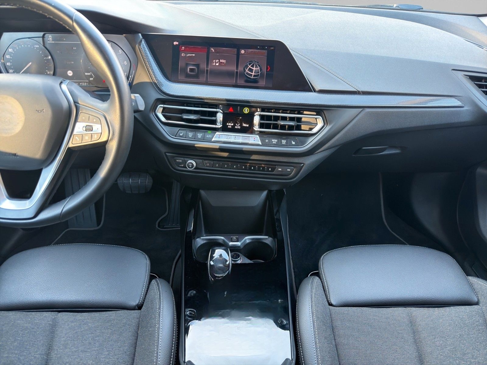 BMW 118 i Sport Line DSG LED SHZ PDC KLIMA foto 19