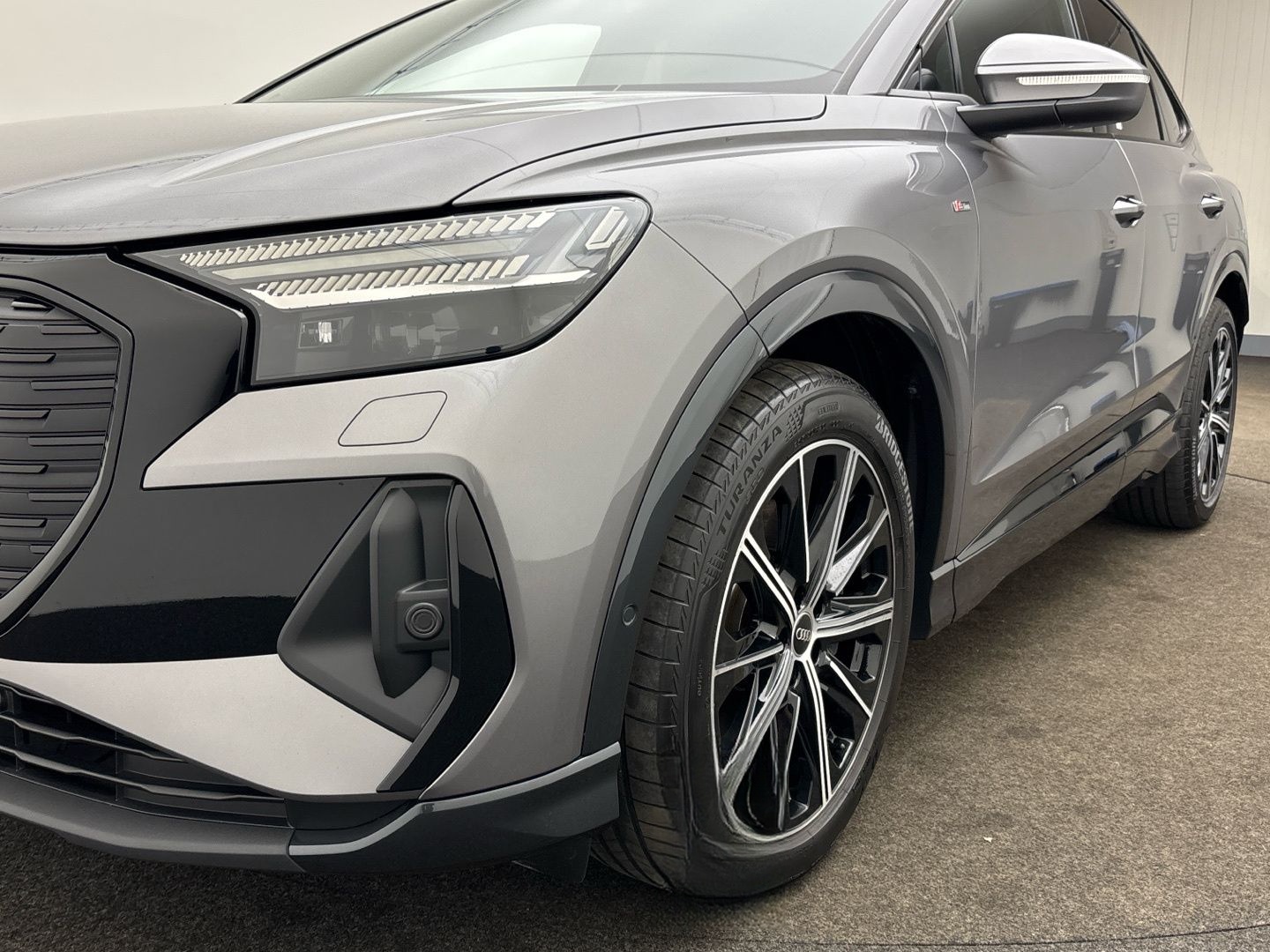 Audi Q4 e-tron Sportback 50 quattro Matrix ACC AHK foto 6