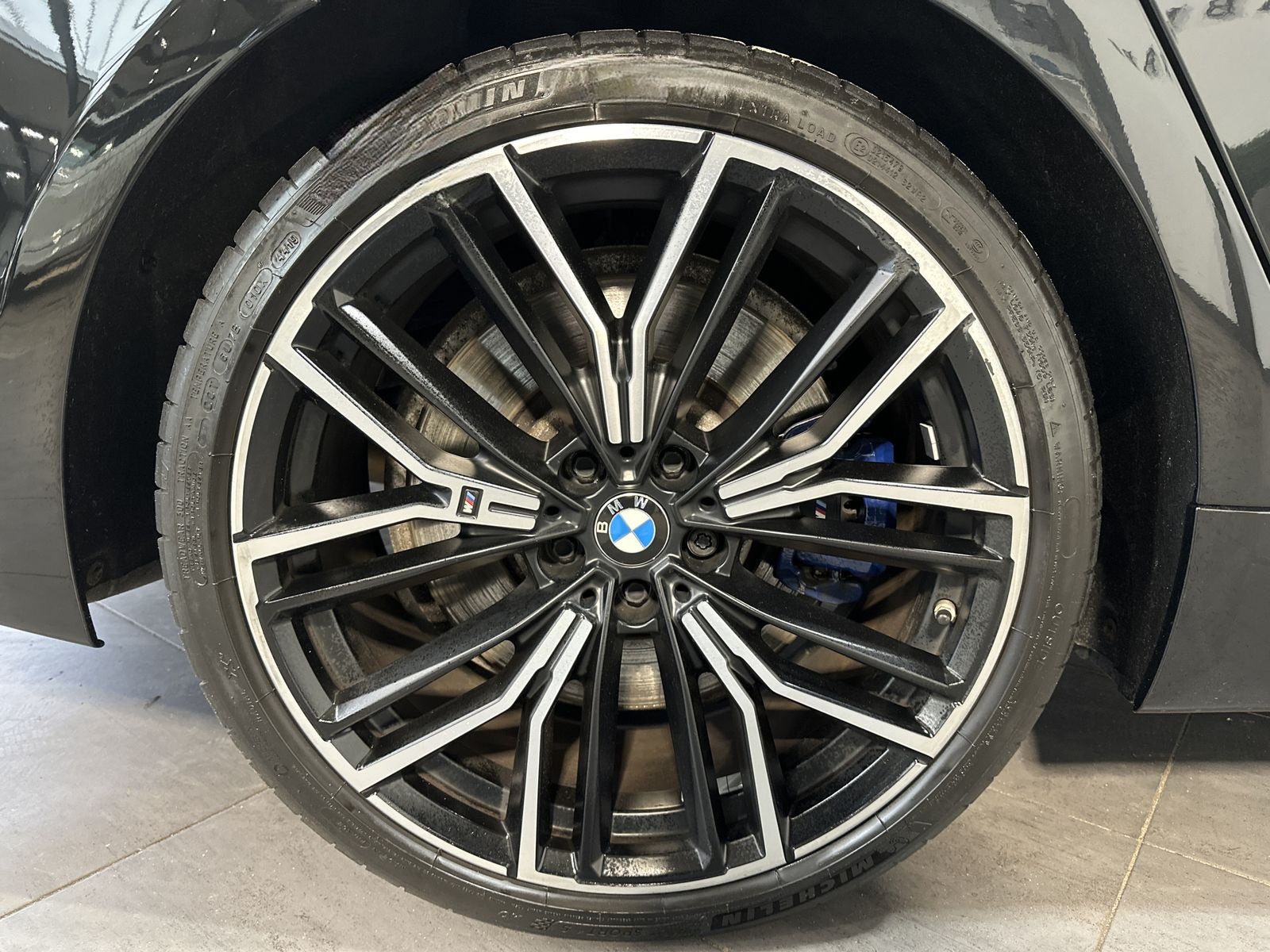 BMW 540d xDrive M-Sport NAV+LASER+HUD+20ZO+GLASDACH foto 3