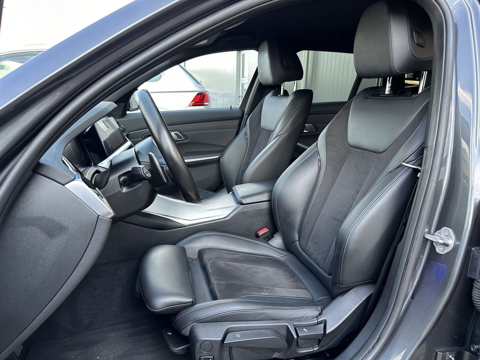 BMW 320d Touring M-Sport NAV+LASER+ACC+19ZO foto 9