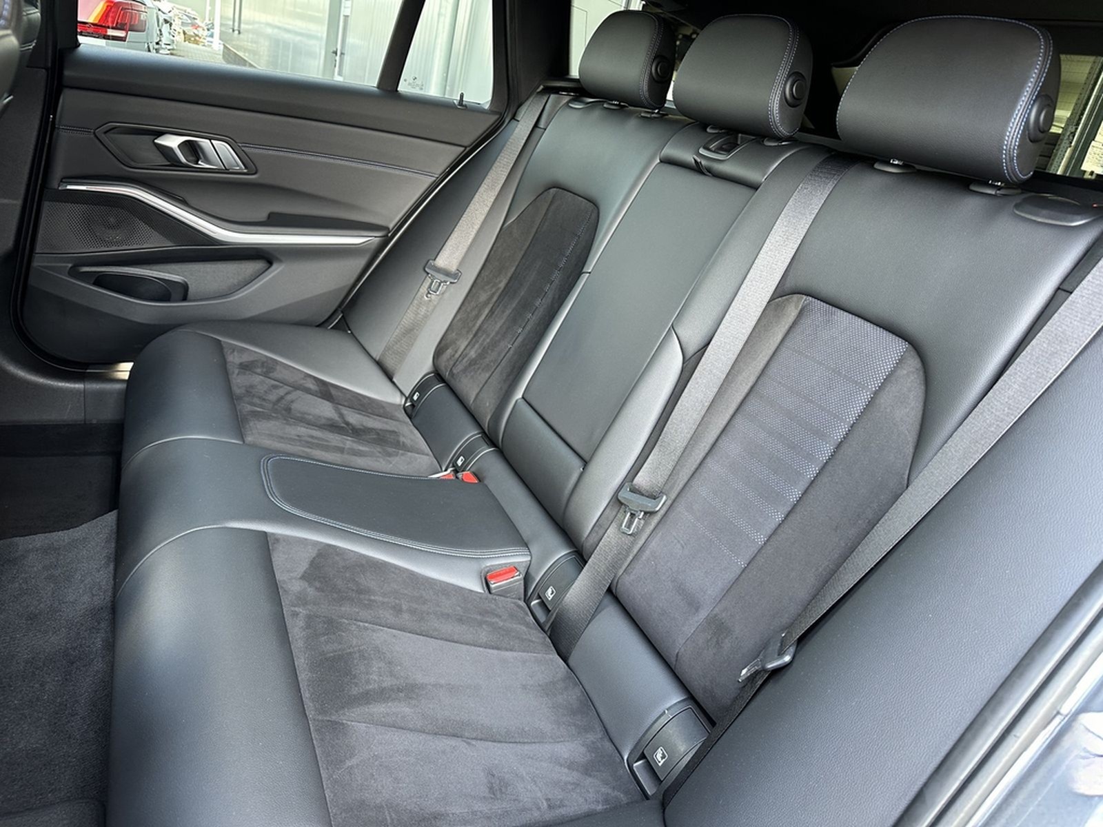 BMW 320d Touring M-Sport NAV+LASER+ACC+19ZO foto 10