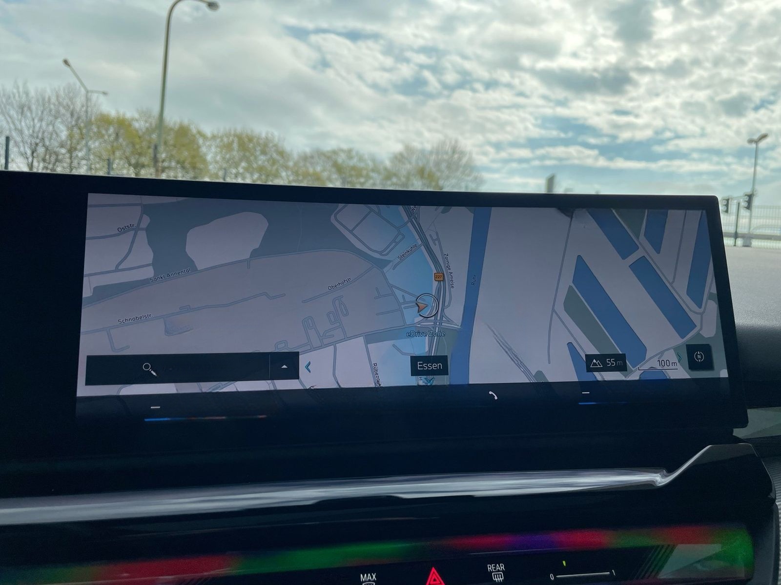 BMW 550e xDrive Tour M Sport || Pano AHK Autobahnass foto 15