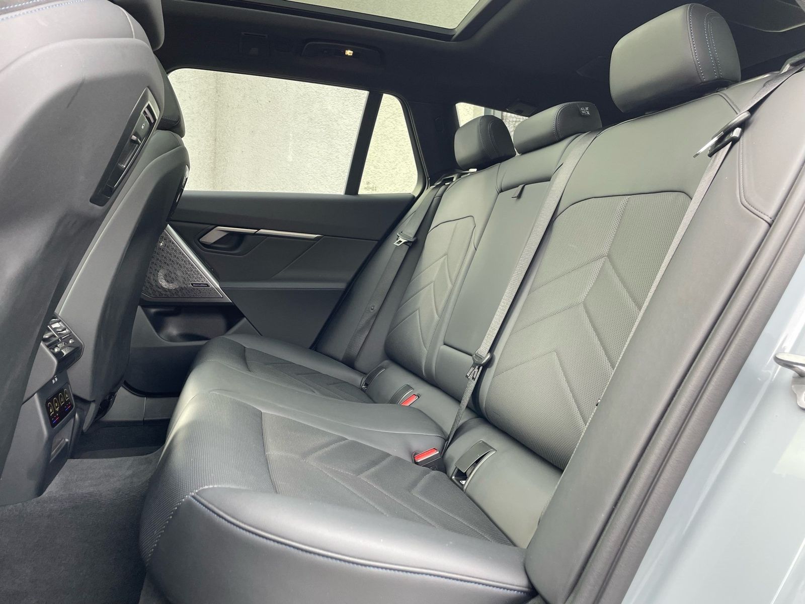 BMW 550e xDrive Tour M Sport || Pano AHK Autobahnass foto 20