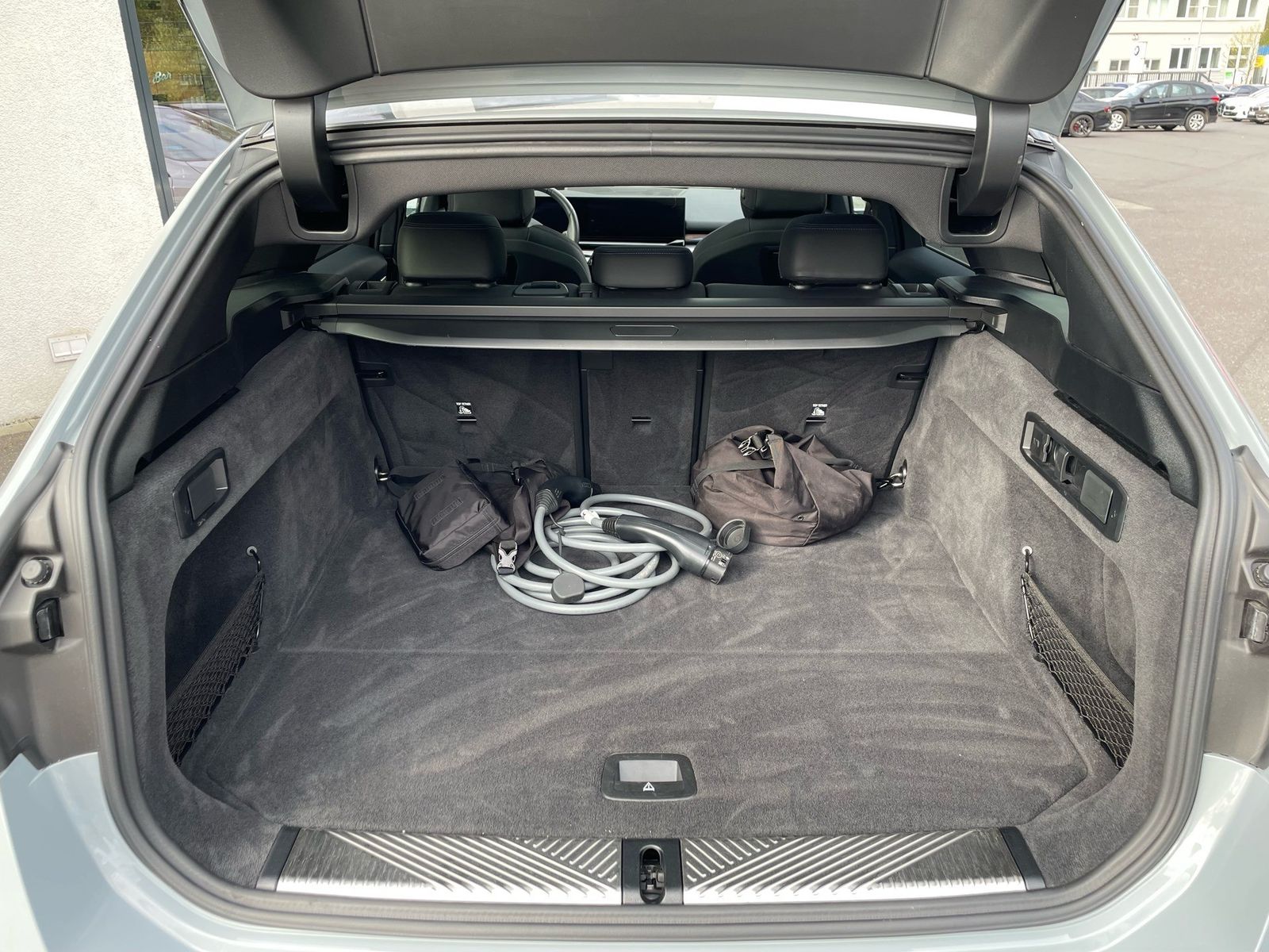 BMW 550e xDrive Tour M Sport || Pano AHK Autobahnass foto 24