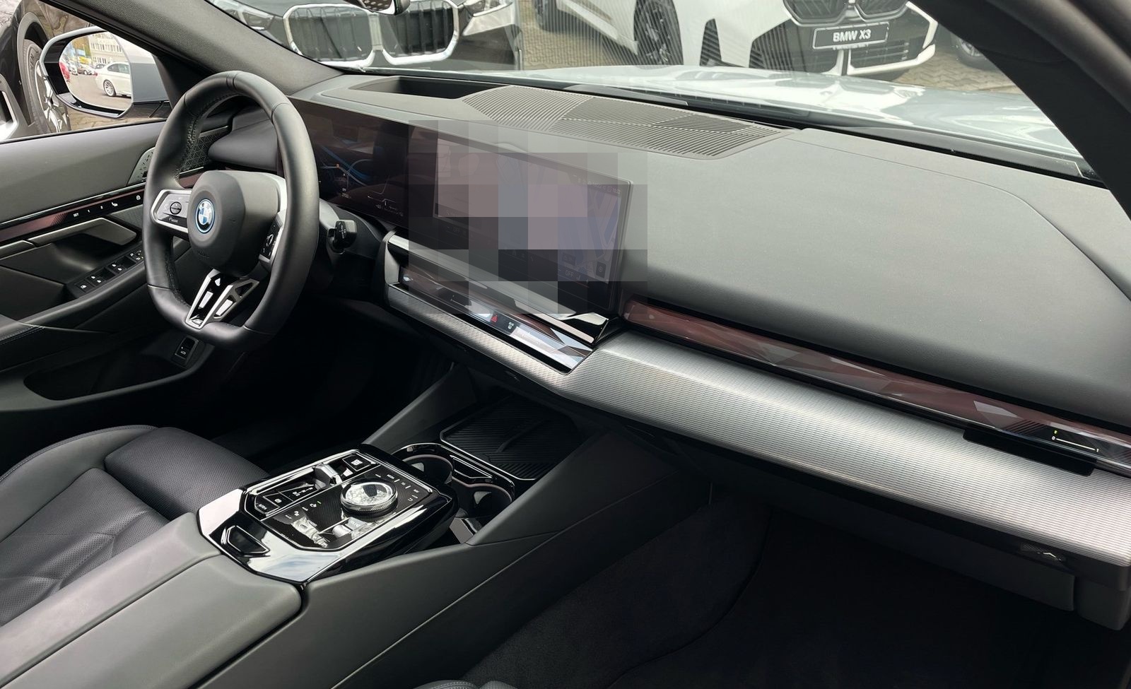 BMW 550e xDrive Tour M Sport || Pano AHK Autobahnass foto 5
