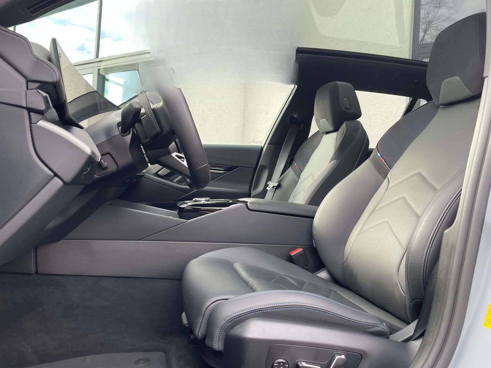 BMW 550e xDrive Tour M Sport || Pano AHK Autobahnass foto 9