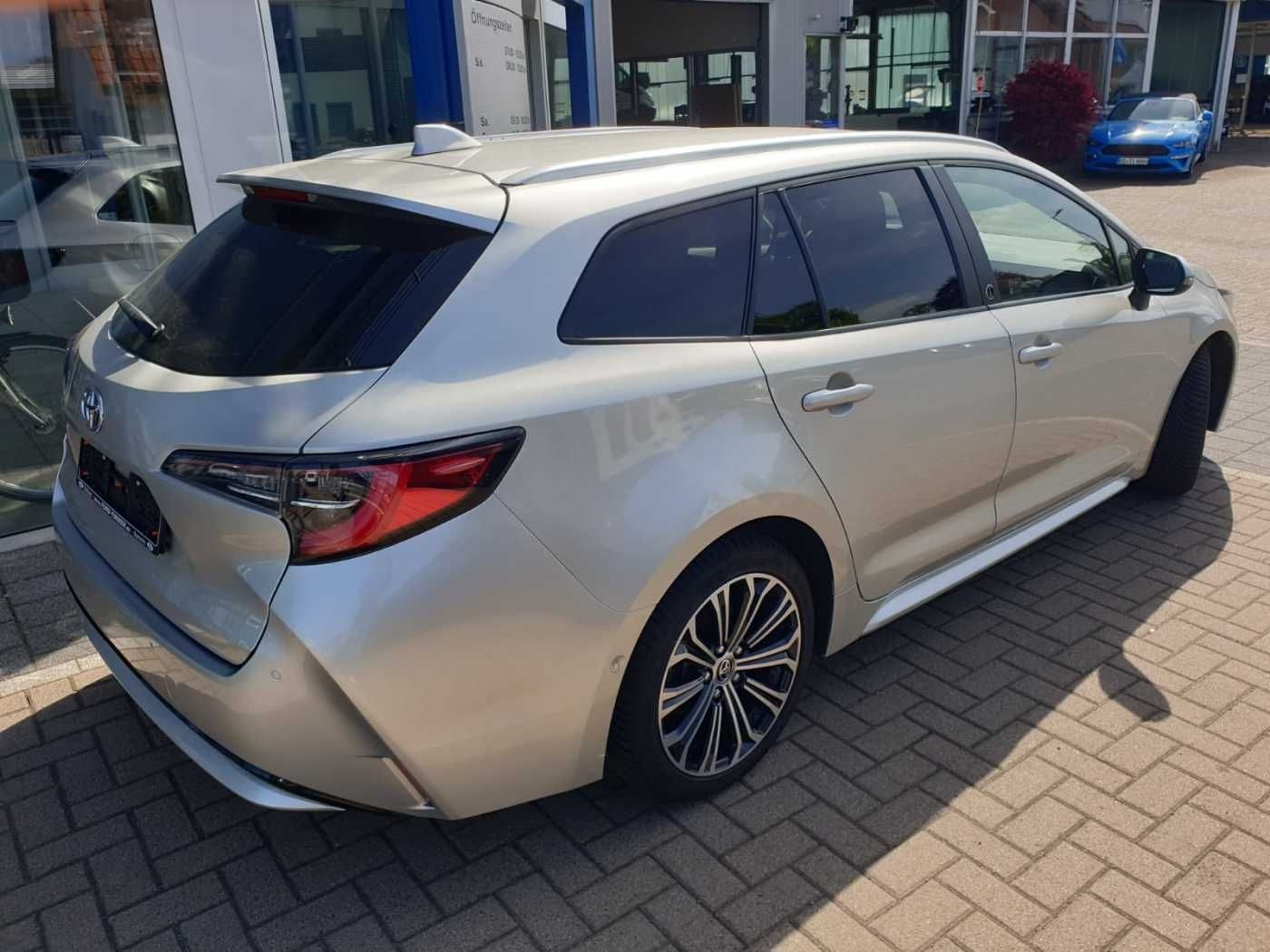 Toyota Corolla Touring Sports 1,8 Hybrid Team D foto 3