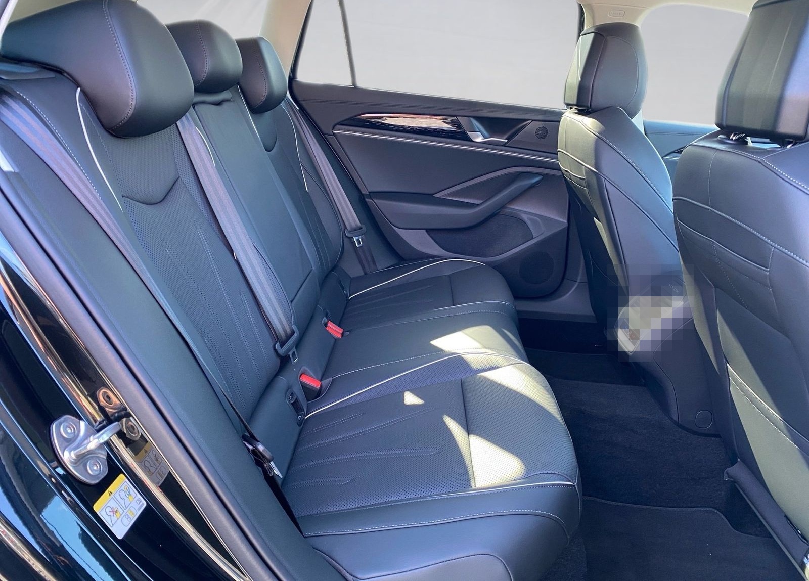 Volkswagen Passat Variant 2.0 TDI Elegance DSG Matrix Navi foto 11