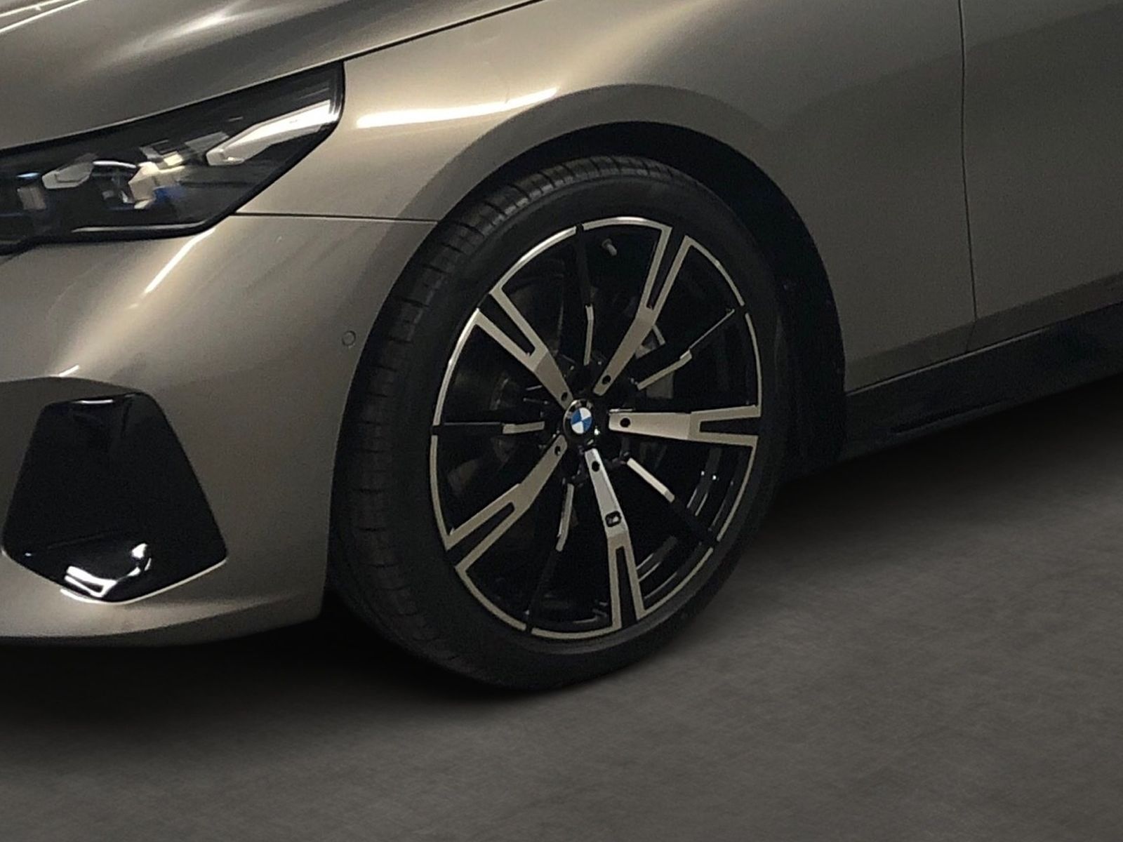BMW 540d xDrive Limousine*M-Sportpaket, Driving Assi foto 6