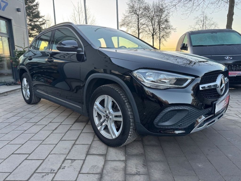 Mercedes-Benz GLA 200 d 4Matic Progressive *LEDER/AHK* foto 4