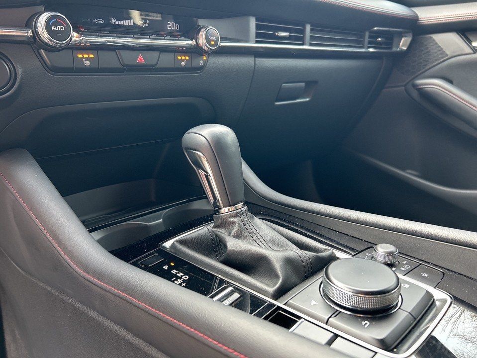 Mazda 3 2.5l "HOMURA" M Hybrid foto 15