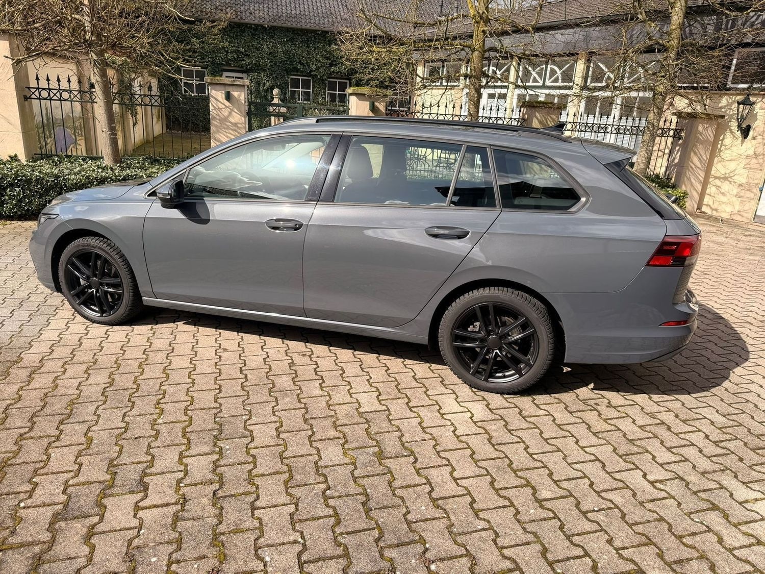 Volkswagen Golf Variant Life ACC / Harman-Kardon / Navi / A foto 3