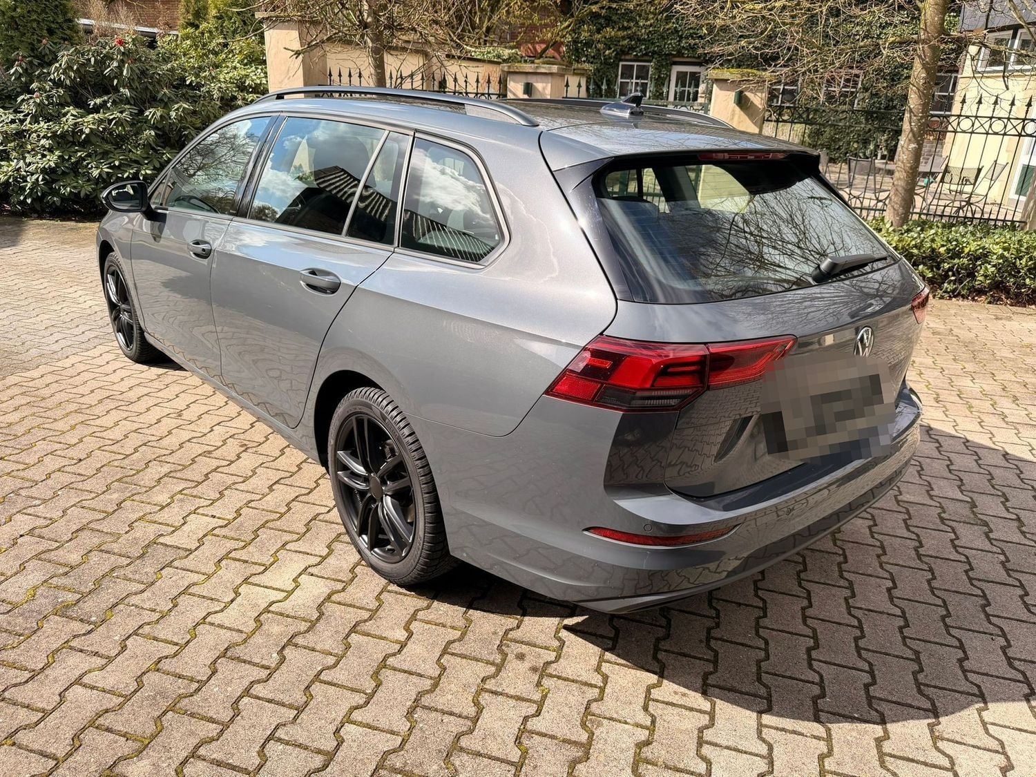 Volkswagen Golf Variant Life ACC / Harman-Kardon / Navi / A foto 5