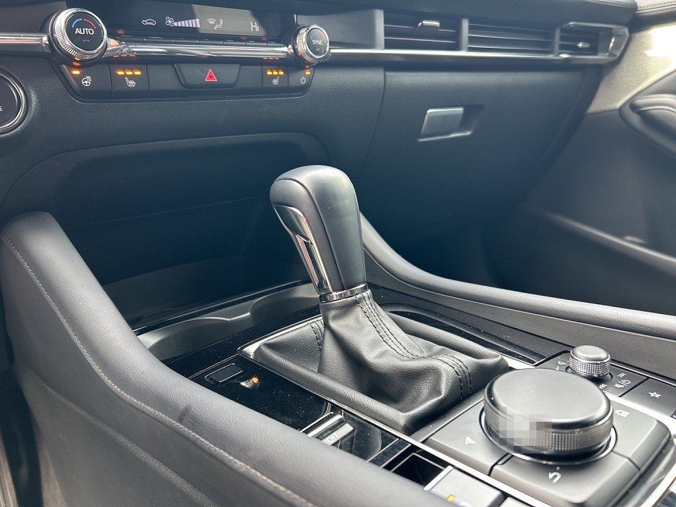 Mazda 3 2.5l "TAKUMI" "BOSE" M Hybrid foto 15