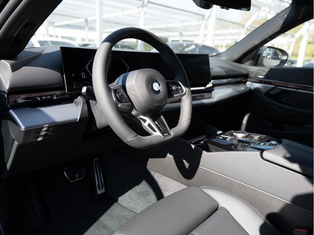 BMW 520d xDrive M-Sport Pro 360° LED HUD ACC AHK H/K foto 9
