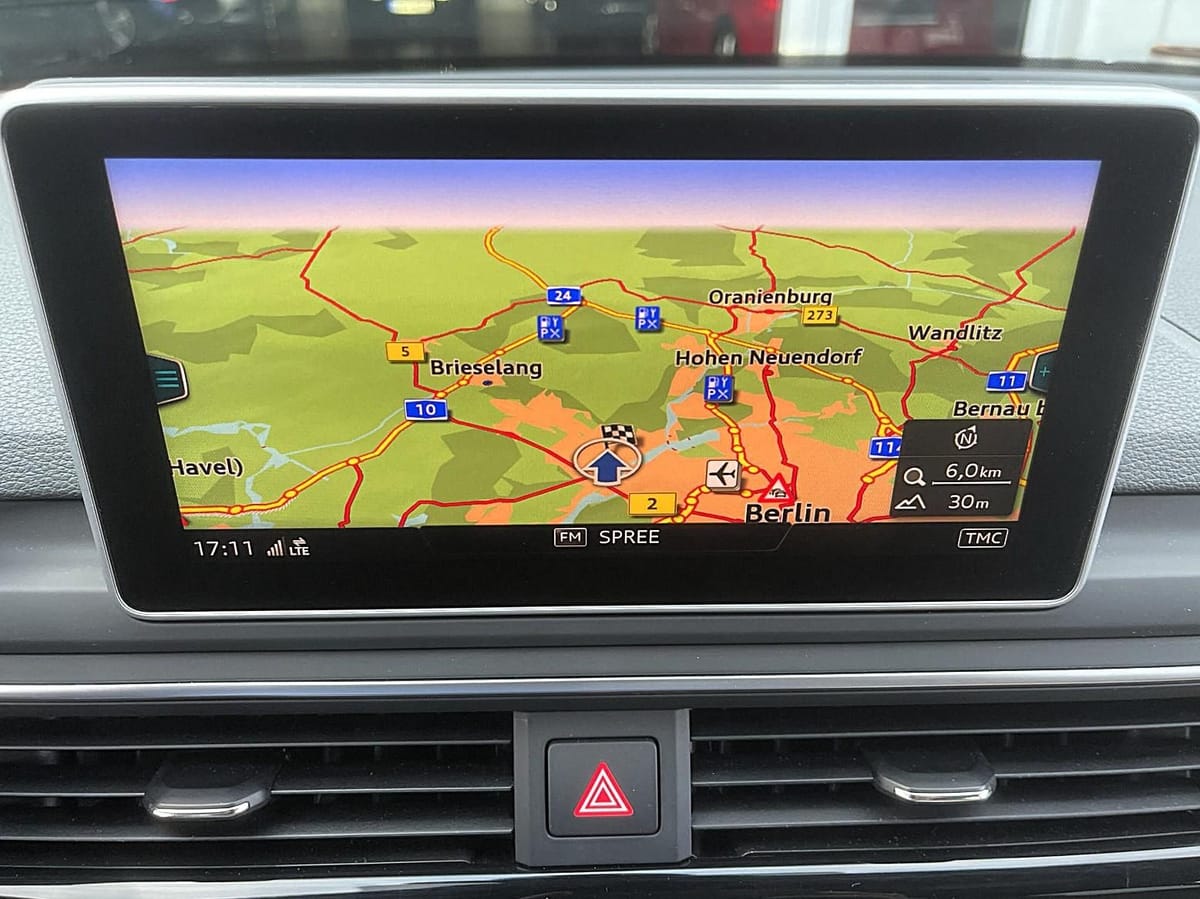 Audi A4 Avant 2.0 TDI S-Tronic quattro S Line LED B&O foto 24