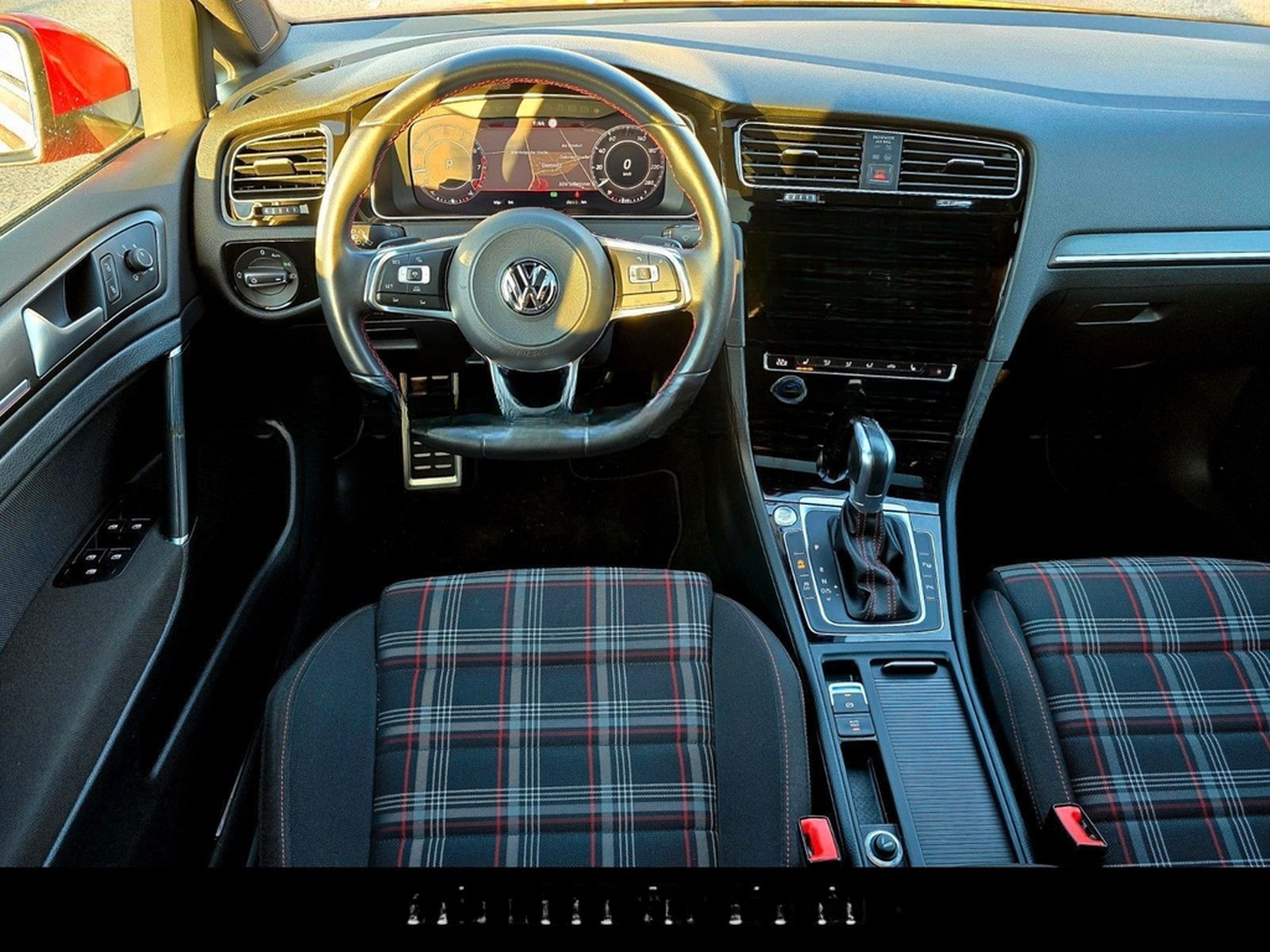 Volkswagen Golf VII GTI DSG Performance*STANDHEIZUNG*PANO* foto 6