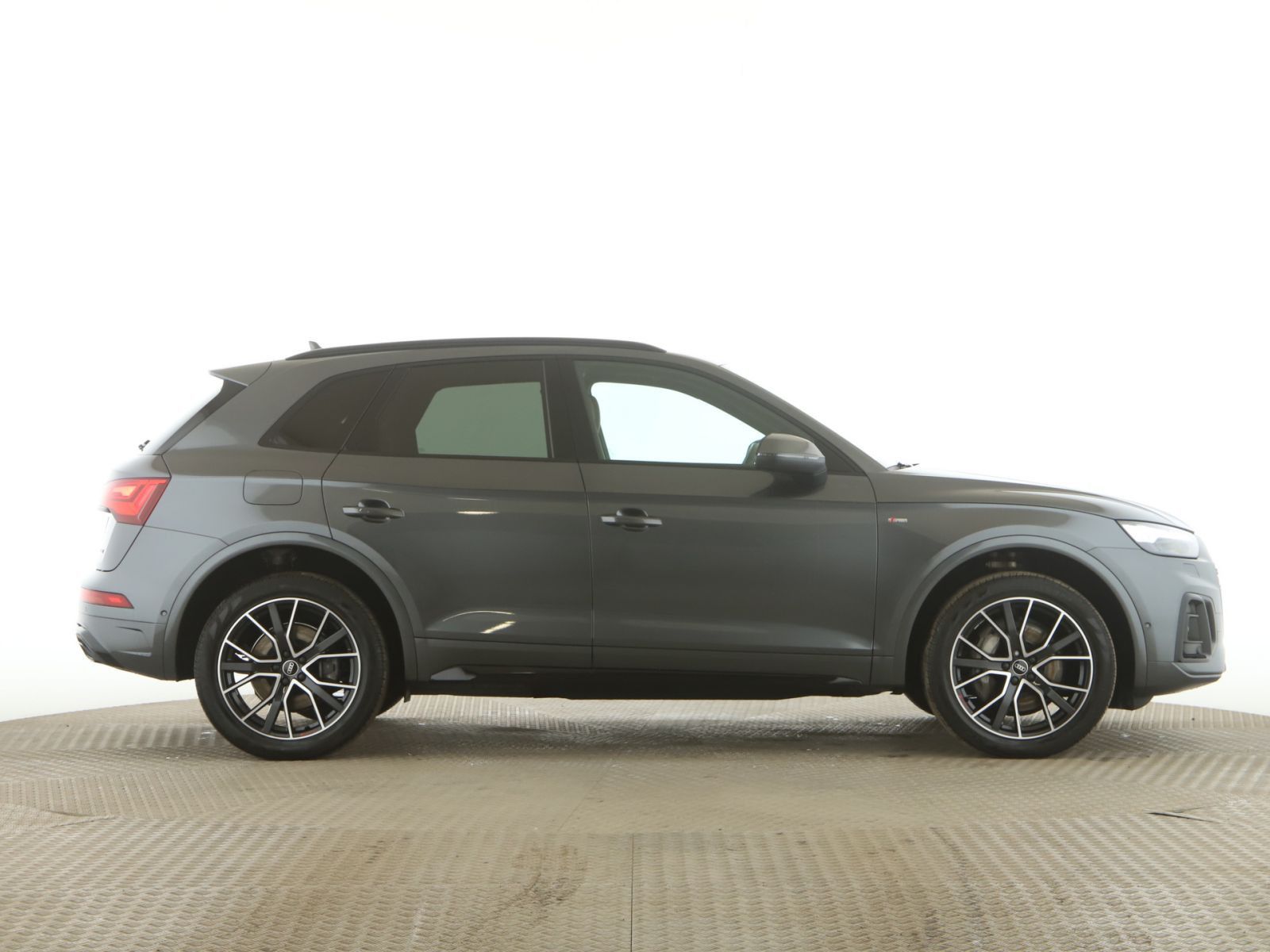 Audi Q5 50 TDI quattro S line Pano+AHK+Matrix+RFK+MMI foto 9