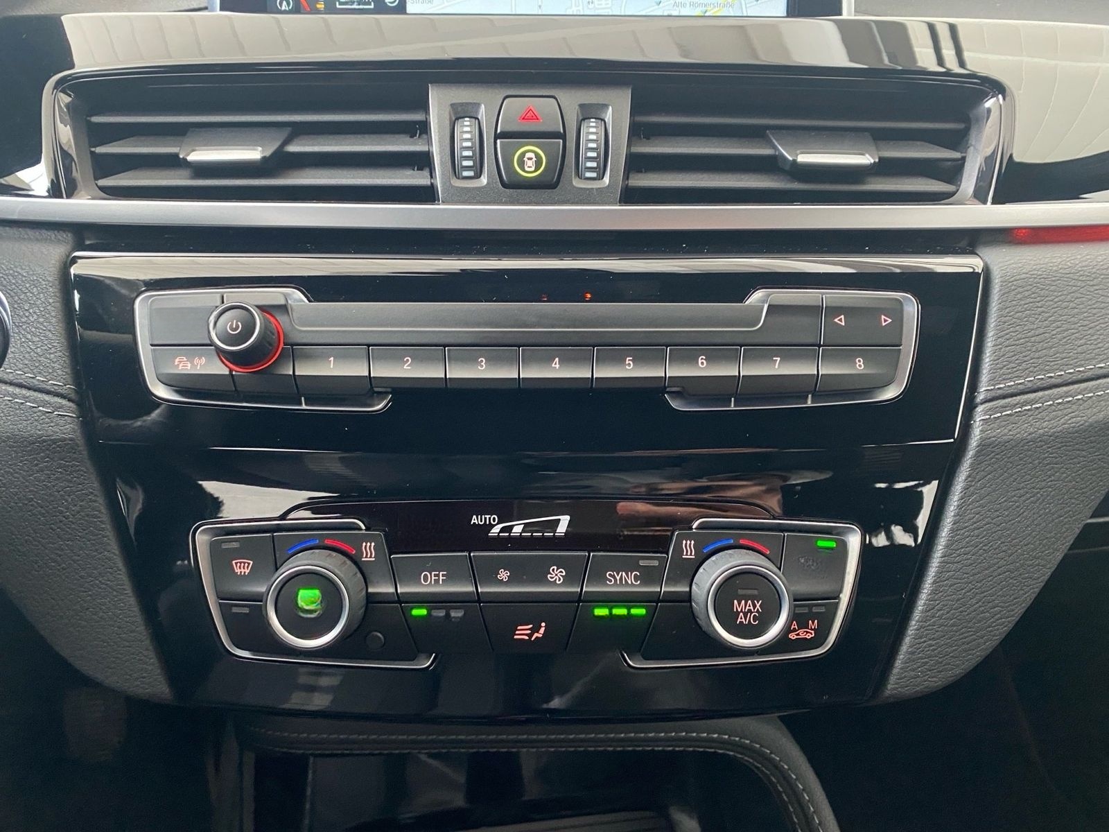BMW X2 sDrive18d Advantage Plus Navi LED DA AHK PA foto 12