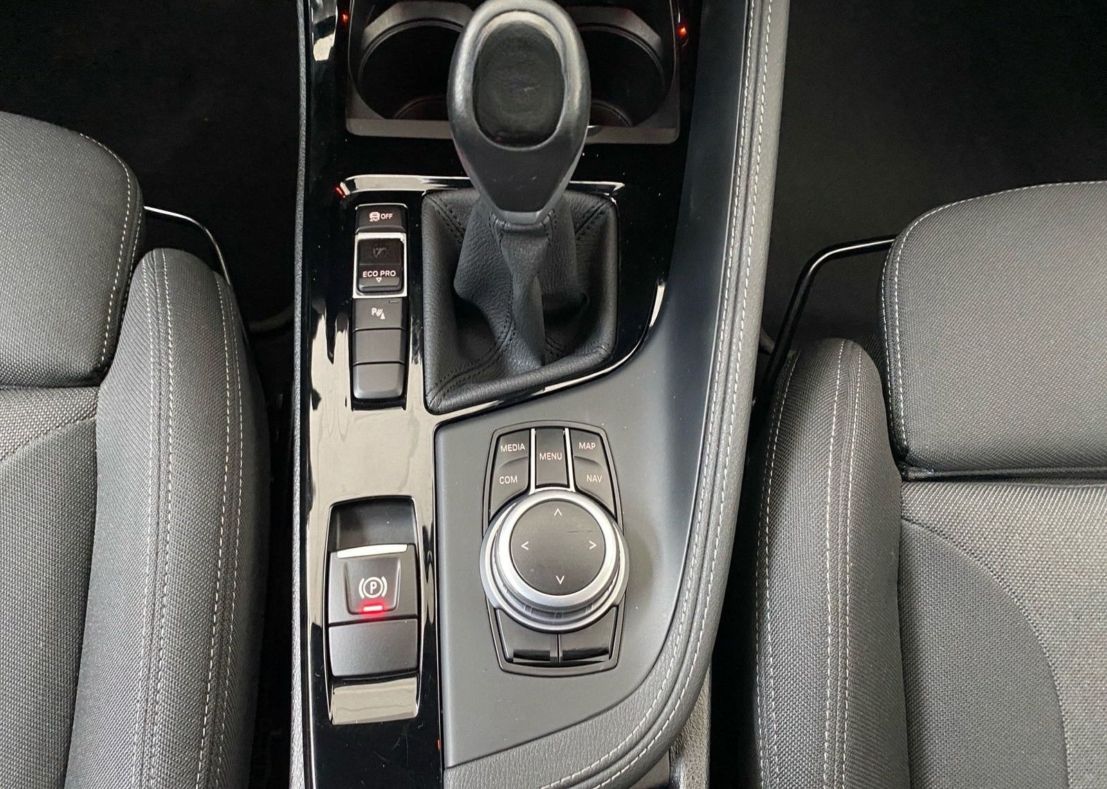 BMW X2 sDrive18d Advantage Plus Navi LED DA AHK PA foto 13