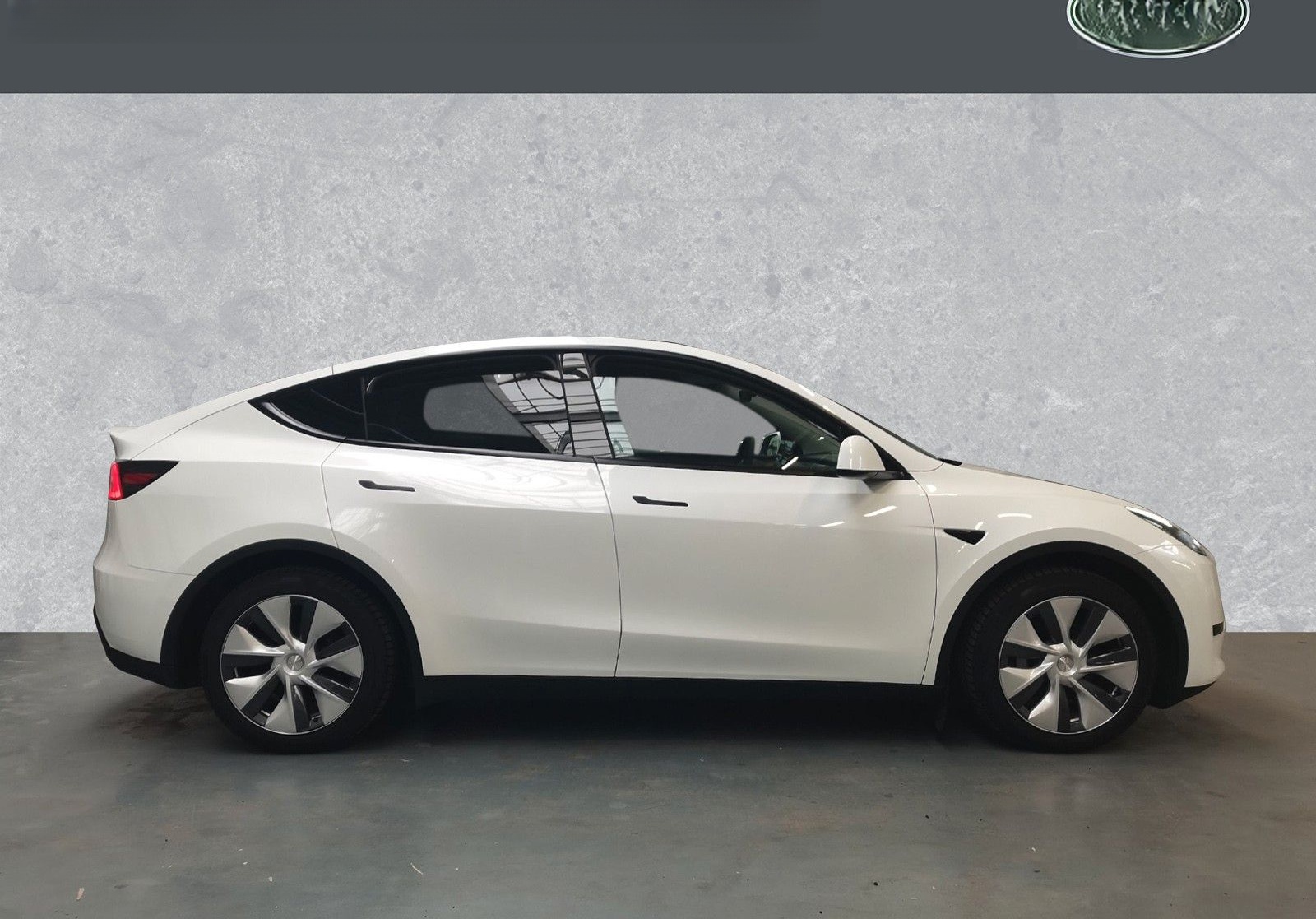 Tesla Model Y Basis RWD foto 6