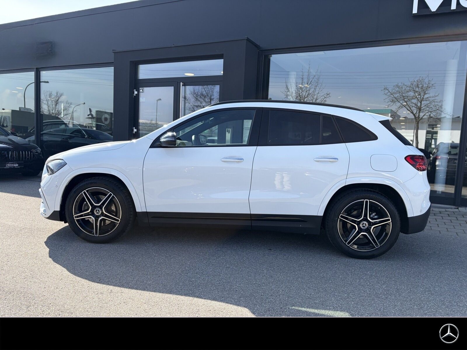 Mercedes-Benz GLA 200 AMG Night AHK LED KeylGO Kam VorrDistron foto 2