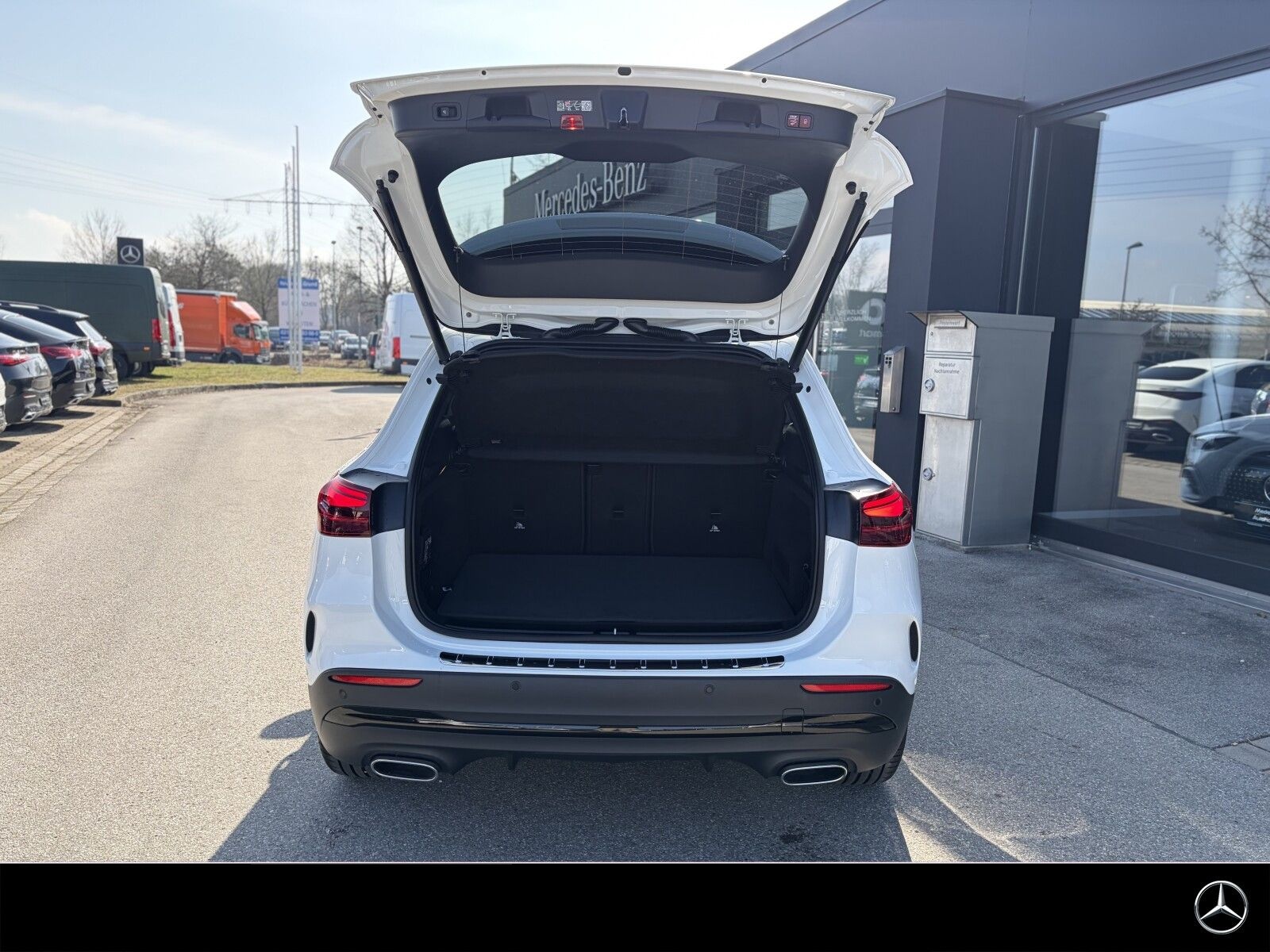 Mercedes-Benz GLA 200 AMG Night AHK LED KeylGO Kam VorrDistron foto 13