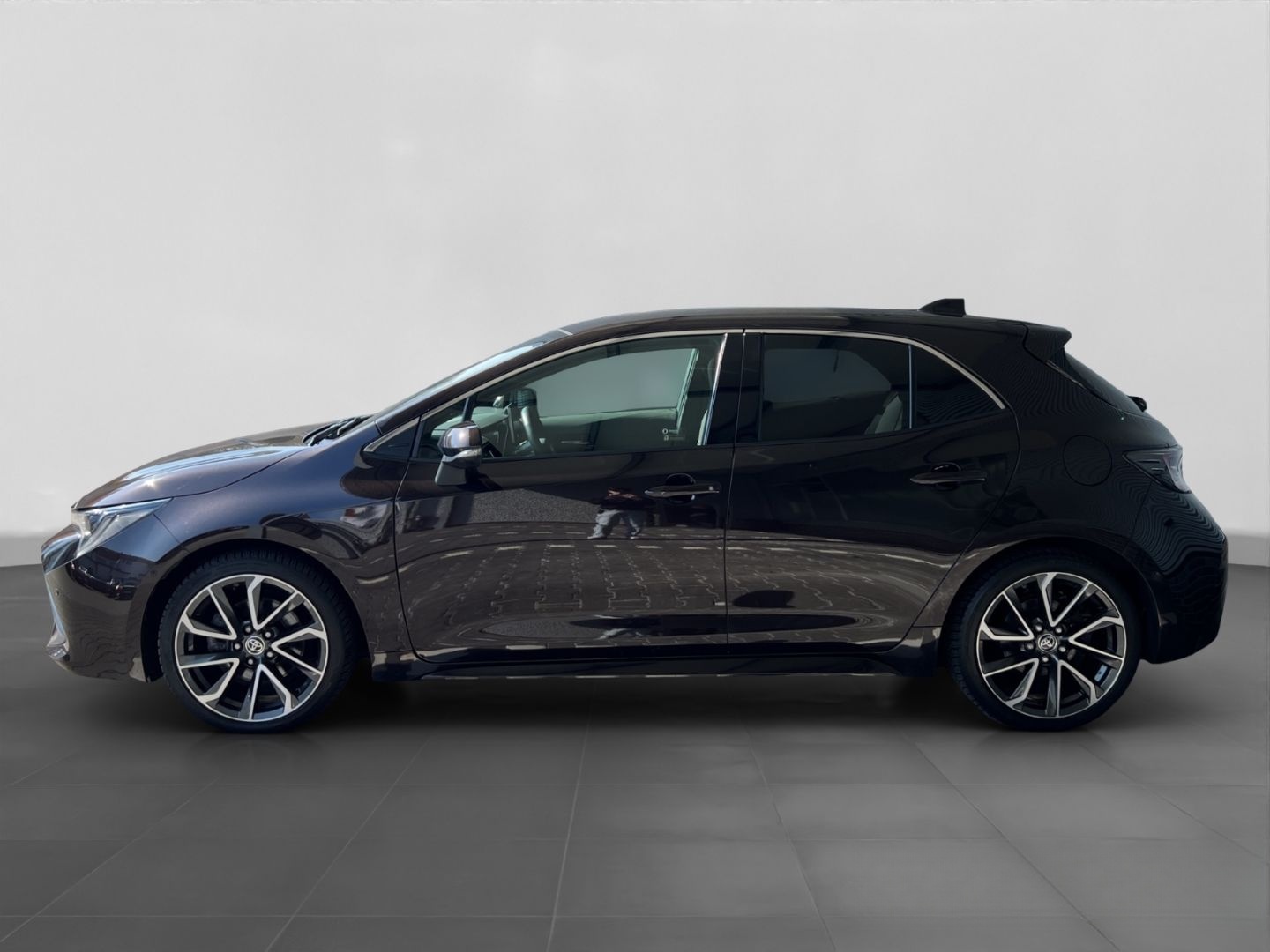 Toyota Corolla 2.0 Hybrid Lounge Allwetterreifen foto 2