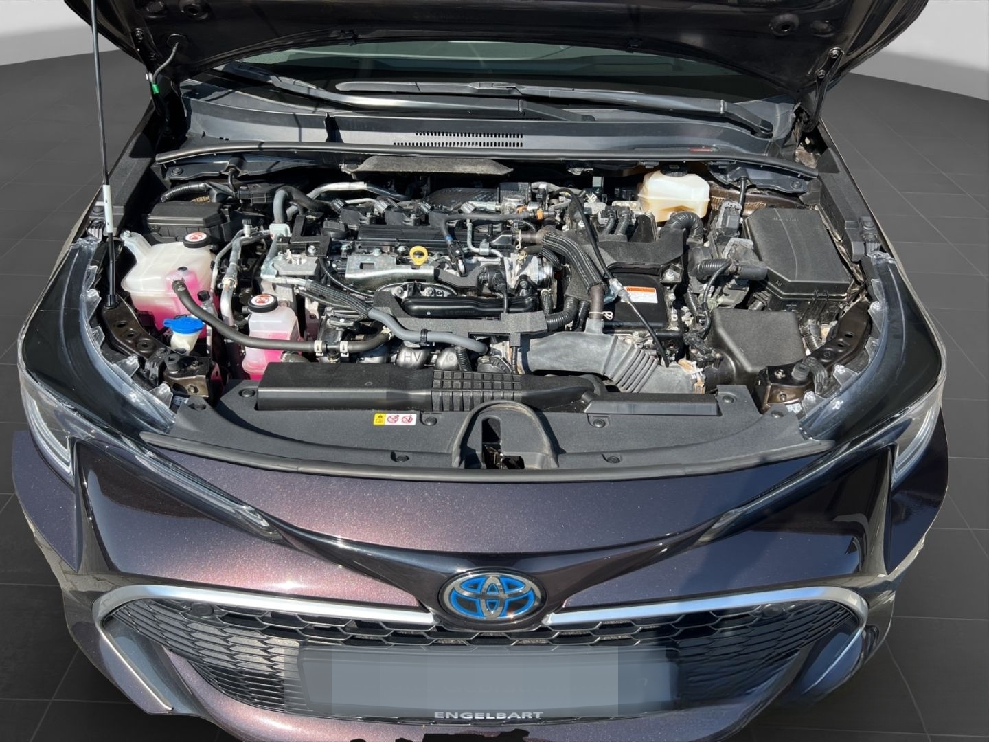 Toyota Corolla 2.0 Hybrid Lounge Allwetterreifen foto 14