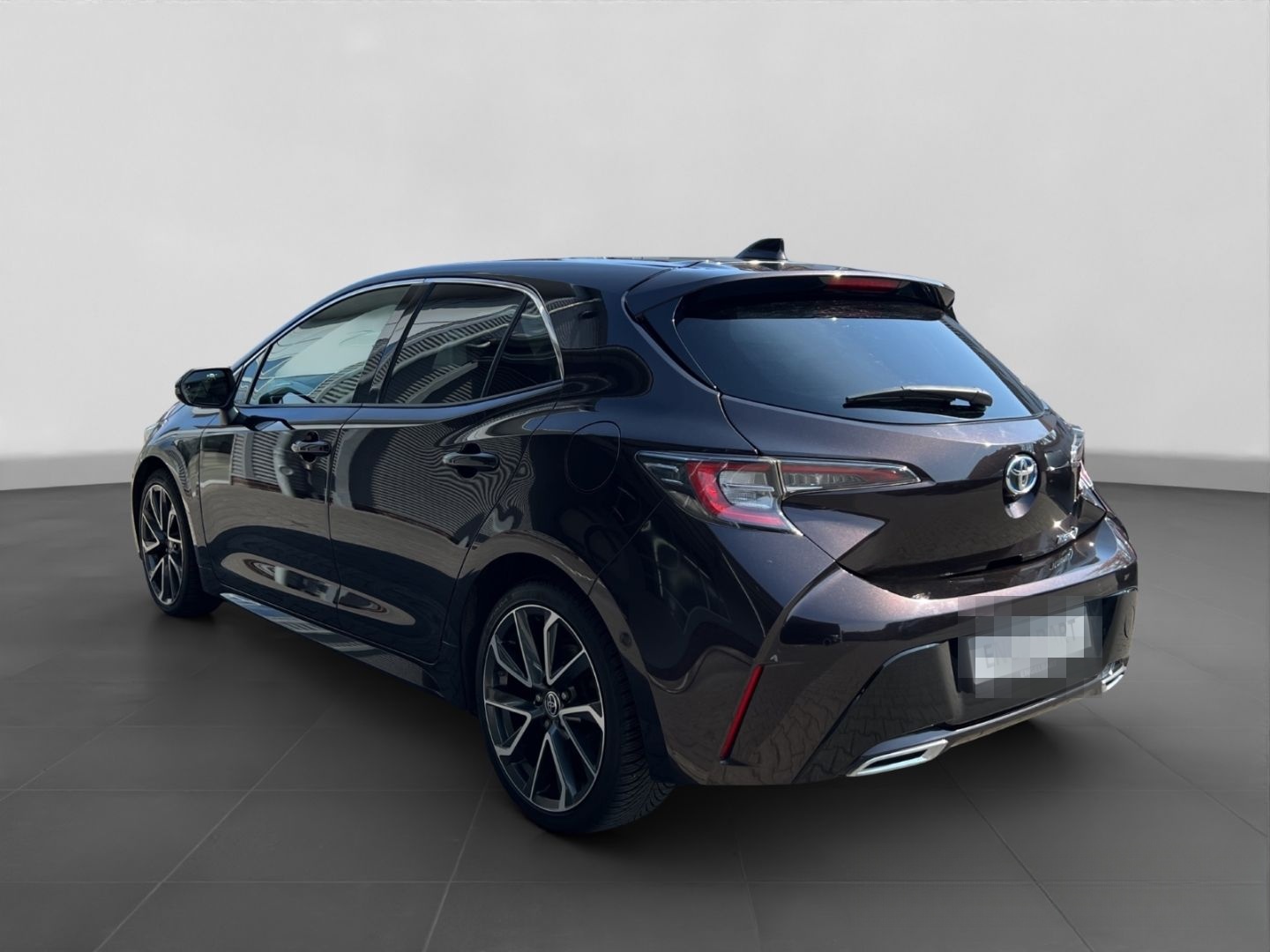 Toyota Corolla 2.0 Hybrid Lounge Allwetterreifen foto 3