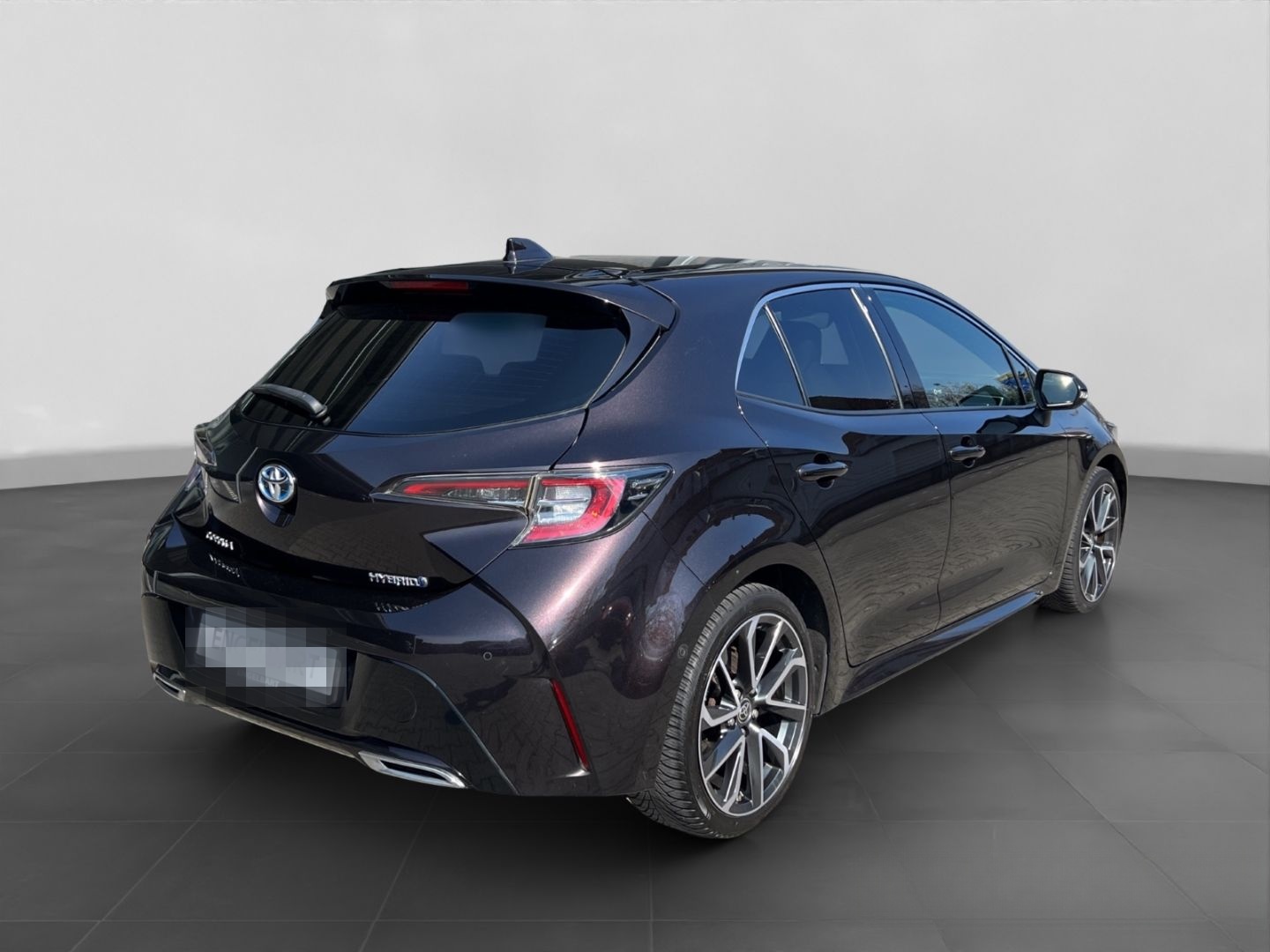 Toyota Corolla 2.0 Hybrid Lounge Allwetterreifen foto 4