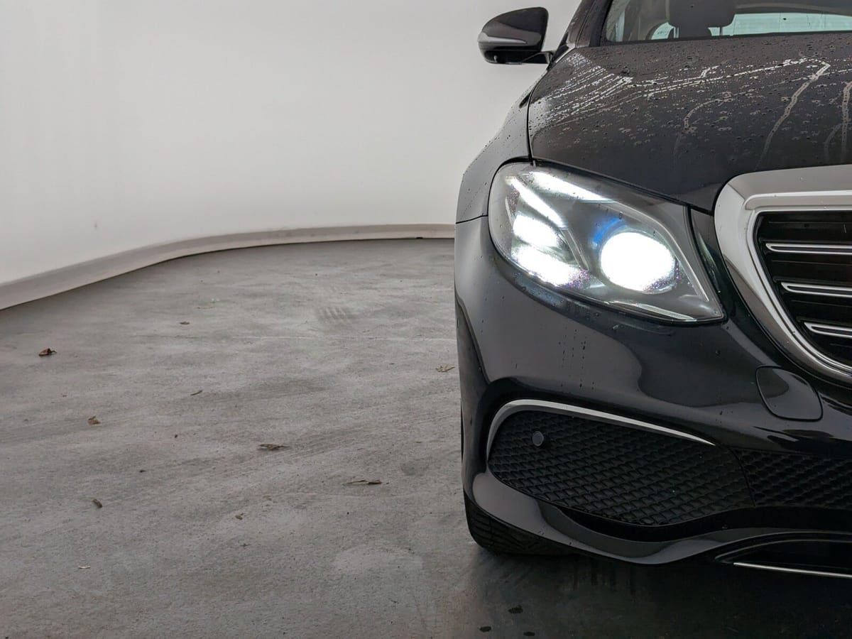 Mercedes-Benz E 200 T Exclusive 4Matic LED NAVI ACC eSitz foto 3