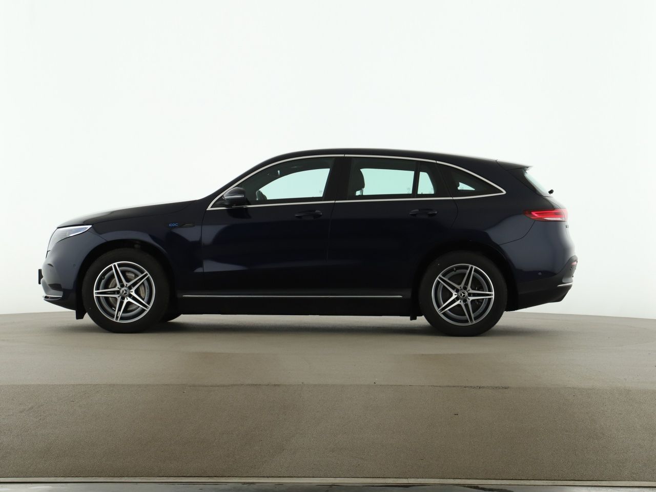 Mercedes-Benz EQC 400 4M AMG HUD Schiebedach Memory LED Navi foto 4