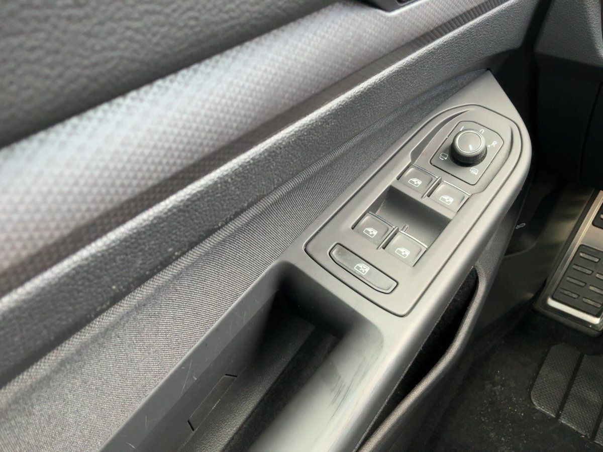 Volkswagen Golf VIII 1.5 eTSI Active (EURO 6d) AHK Navi ACC foto 14