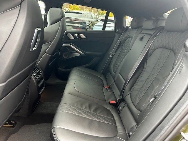 BMW X6 xDrive30d/URBAN GREEN/BOWER&WILKINS/CARBON foto 14