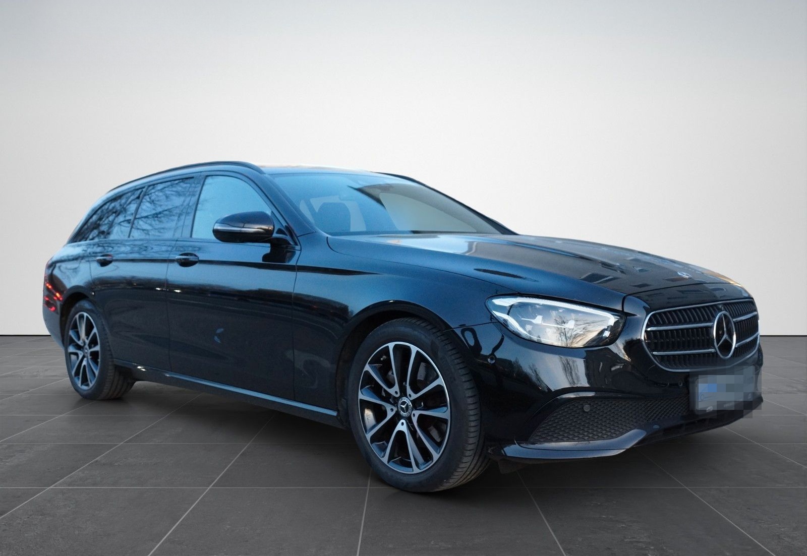 Mercedes-Benz E 220d T/Avantgarde/Led/ACC/360°/Burmester/Night foto 3